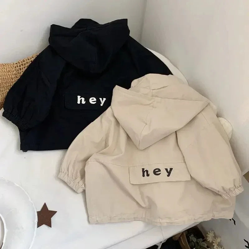 High-quality Children's Letter Hooded Windbreaker for Boys and Girls Handsome Coat for Spring Autumn Wear